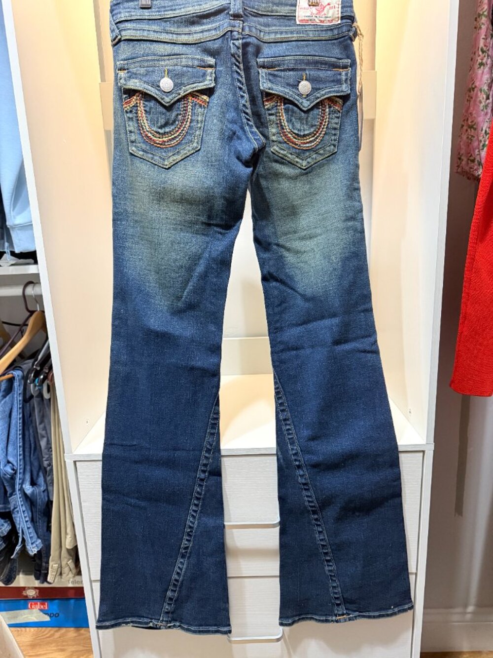 NWT True Religion "Joey" Rainbow Stitch Flare Jeans - Wash 07 Med Vintage- 28